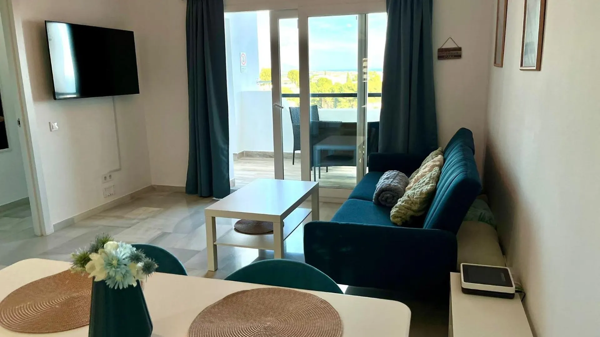 Casa Urano Apartment Sitio de Calahonda